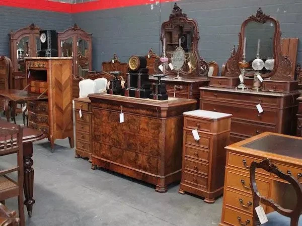 How to Move Antiques and Fragile Items