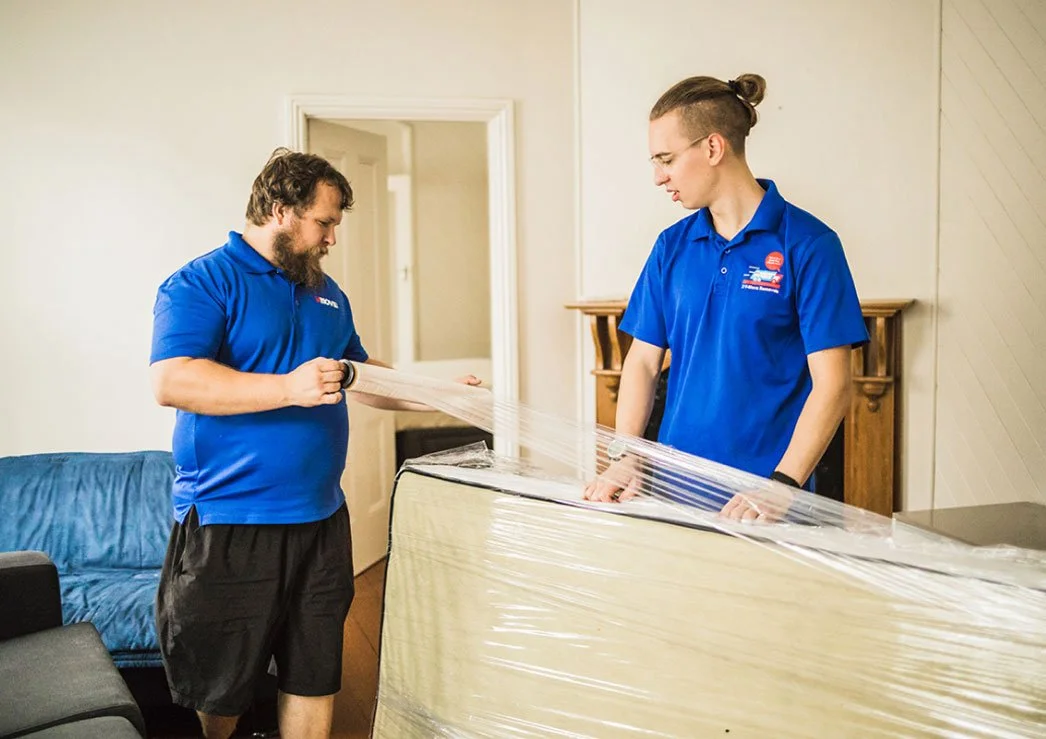 2 removalists sydney moving box